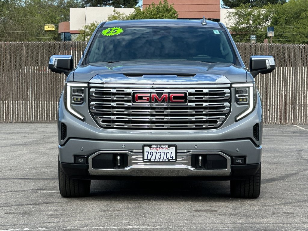 Used 2025 GMC Sierra 1500 Denali w/ Denali Reserve Package AWD/4WD image 8