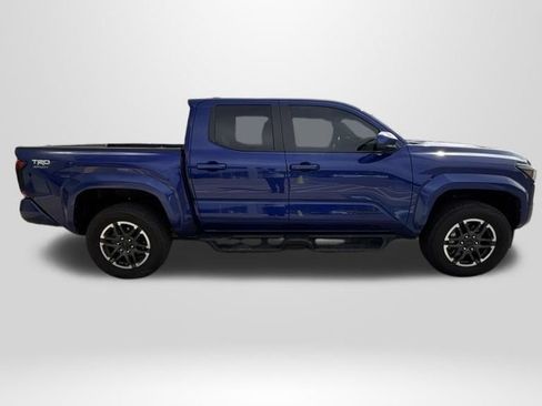 Certified 2025 Toyota Tacoma TRD Sport AWD/4WD image 7