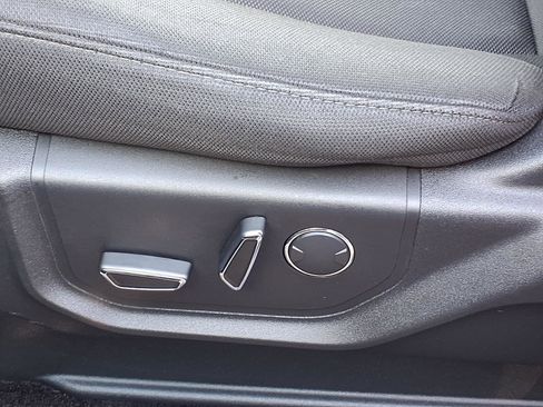 Used 2018 Ford F150 XLT w/ Equipment Group 302A Luxury image 4