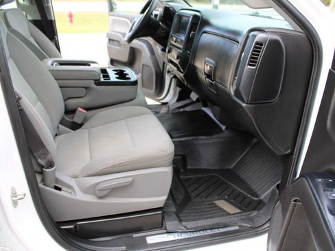 Used 2017 Chevrolet Silverado 2500 W/T image 11