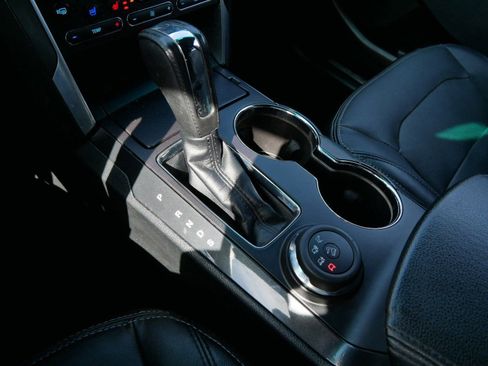 Used 2016 Ford Explorer Limited image 18