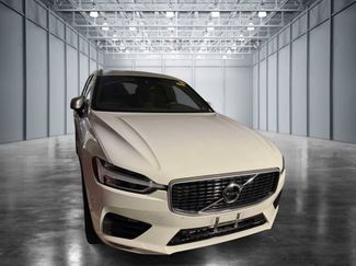 Used 2019 Volvo XC60 T5 R-Design w/ Protection Package Premier AWD/4WD video 1