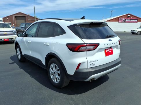Used 2025 Ford Escape Active w/ Cold Weather Package AWD/4WD image 3