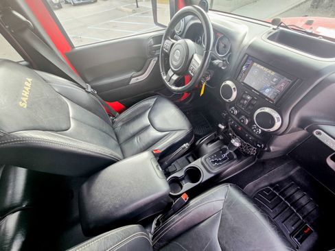 Used 2014 Jeep Wrangler Unlimited Sahara w/ Max Tow Package image 26
