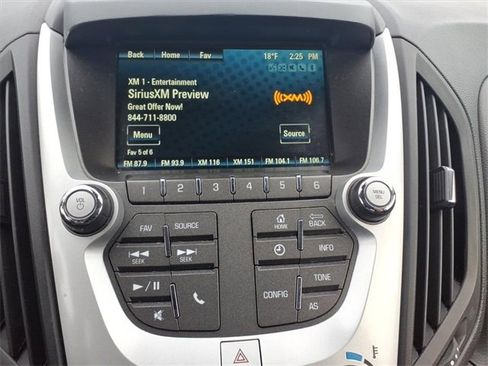 Used 2017 Chevrolet Equinox LT w/ Convenience Package image 16