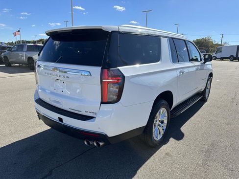 Used 2023 Chevrolet Suburban Premier image 9