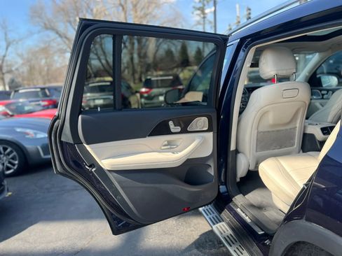 Used 2020 Mercedes-Benz GLS 450 4MATIC image 43