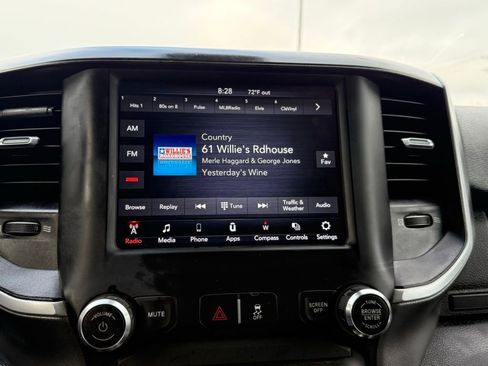 Used 2021 RAM 2500 Big Horn w/ Level 1 Equipment Group image 22