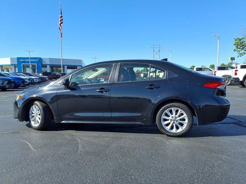 Used 2021 Toyota Corolla LE w/ LE Convenience Package FWD image 24