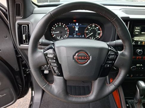 Certified 2025 Nissan Frontier PRO-4X w/ Pro Premium Package AWD/4WD image 18