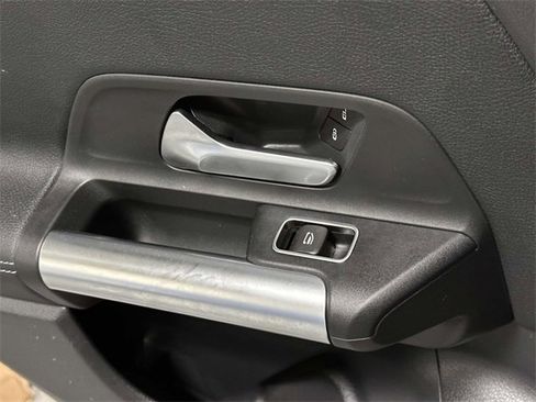 Used 2021 Mercedes-Benz GLA 250 4MATIC image 20