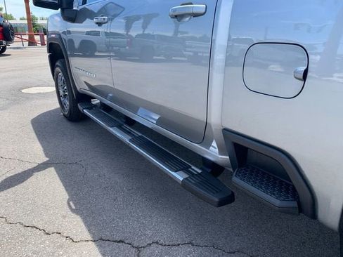 New 2026 GMC Sierra 2500 SLE w/ Preferred Package AWD/4WD image 11
