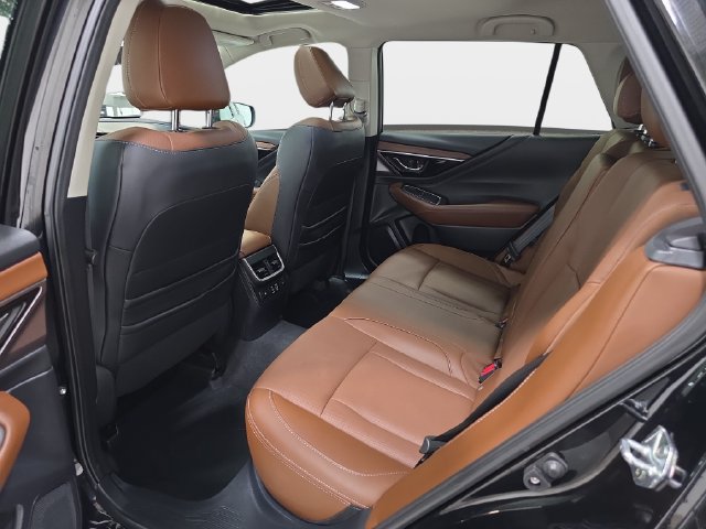 Used 2024 Subaru Outback Touring AWD/4WD image 12