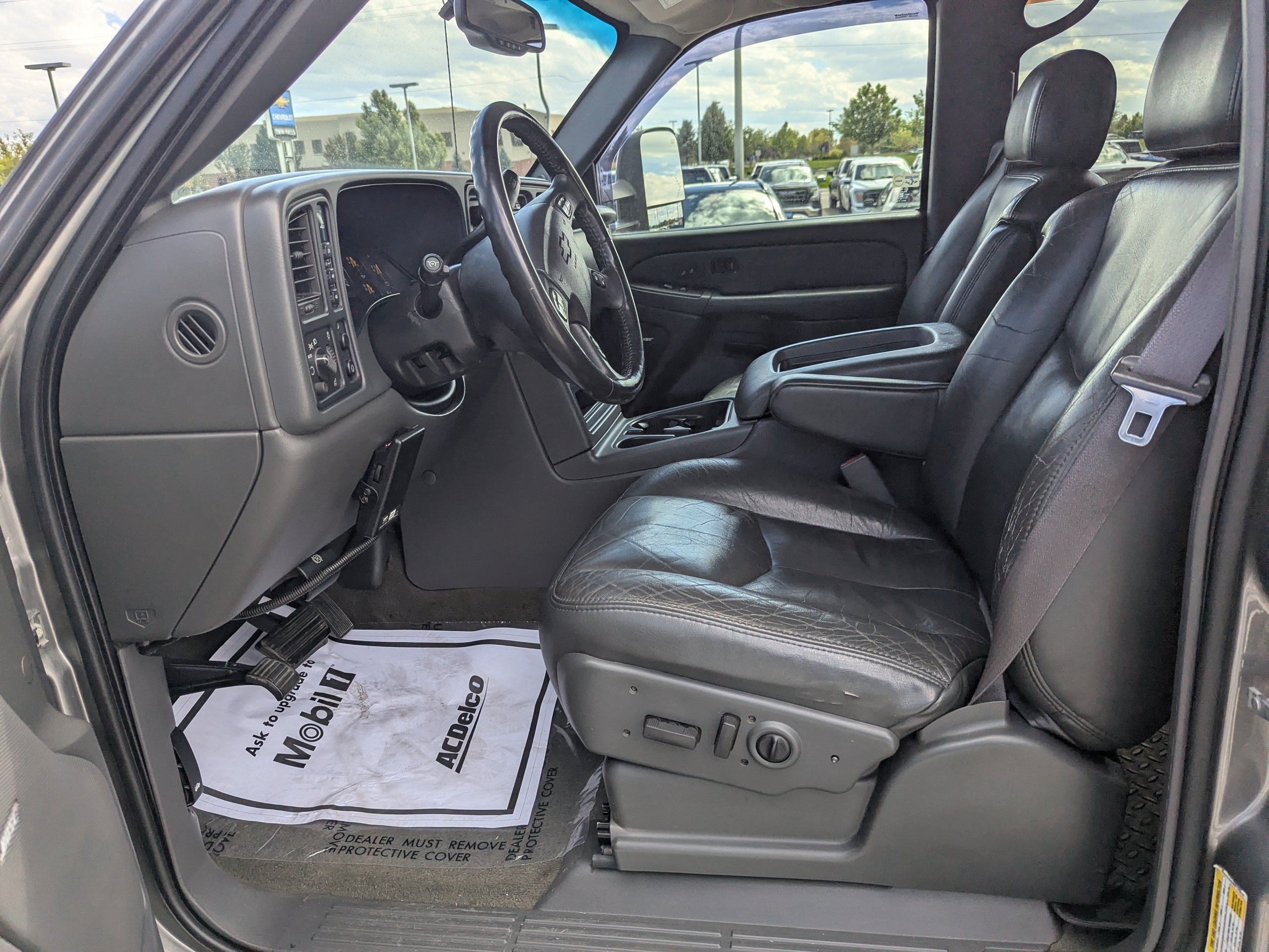 Used 2007 Chevrolet Silverado 3500 LT w/ Heavy-Duty Power Package AWD/4WD image 12