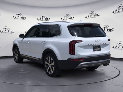 Used 2022 Kia Telluride S FWD image 4