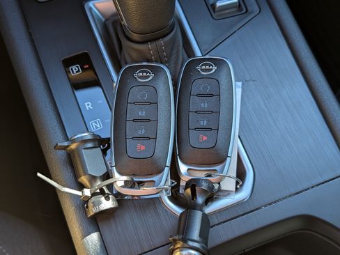 Used 2025 Nissan Kicks SV w/ SV Premium Package image 36