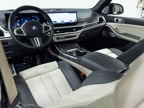 Certified 2025 BMW X7 M60i AWD/4WD image 20