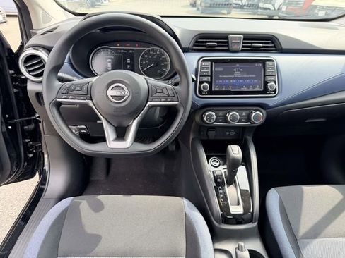 New 2025 Nissan Versa SV w/ Trunk Package FWD image 17