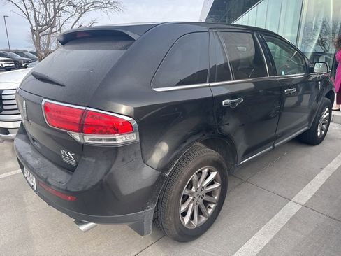Used 2013 Lincoln MKX FWD image 4