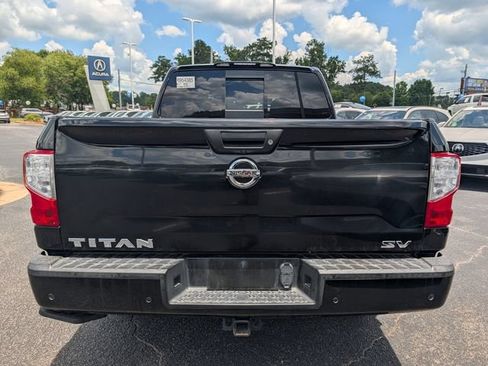 Used 2020 Nissan Titan SV w/ SV Convenience Package RWD image 22