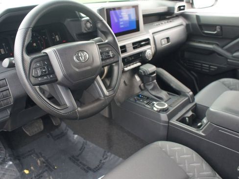 Used 2026 Toyota Tacoma 4x4 Double Cab image 13