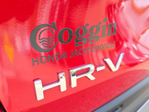 Certified 2025 Honda HR-V Sport image 30