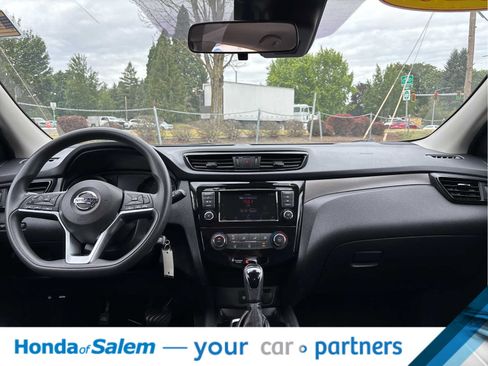Used 2020 Nissan Rogue Sport S FWD image 10