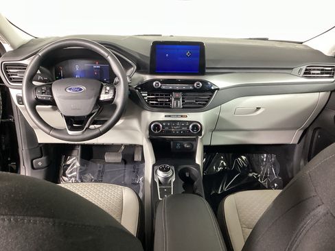 Certified 2023 Ford Escape Active AWD/4WD image 17