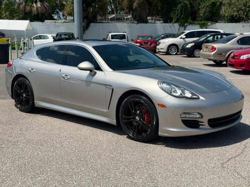 Used 2013 Porsche Panamera S RWD image 3