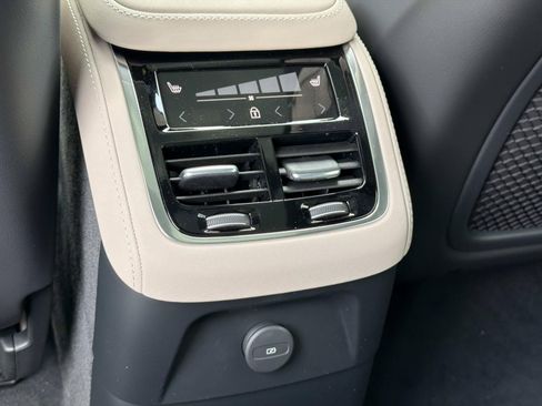 New 2026 Volvo XC90 T8 Plus AWD/4WD image 10