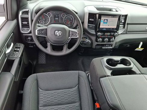 New 2026 RAM 1500 4x4 Crew Cab image 7