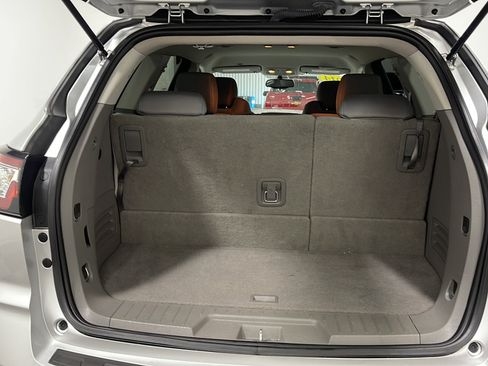 Used 2014 Chevrolet Traverse LS FWD image 13