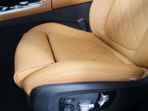 Certified 2026 BMW X5 xDrive50e w/ M Sport Package image 10