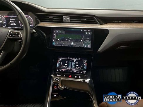 Used 2022 Audi e-tron Premium Plus w/ Premium Plus Package image 16