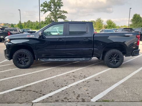 Used 2019 Chevrolet Silverado 1500 LT Trail Boss AWD/4WD image 2