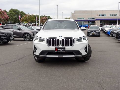 Used 2023 BMW X3 sDrive30i RWD image 2