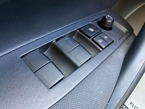 Used 2025 Toyota Corolla LE image 18