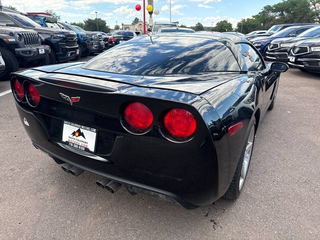 Used 2006 Chevrolet Corvette Coupe w/ Preferred Equipment Group RWD image 7