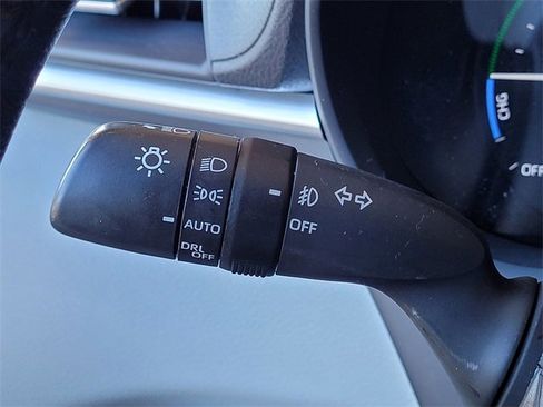 Certified 2023 Toyota Sienna XLE image 32