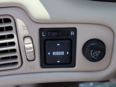Used 2002 Toyota Solara SLE FWD image 23