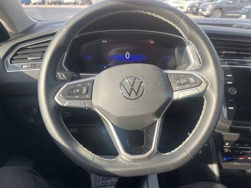 Used 2023 Volkswagen Tiguan SE FWD image 17