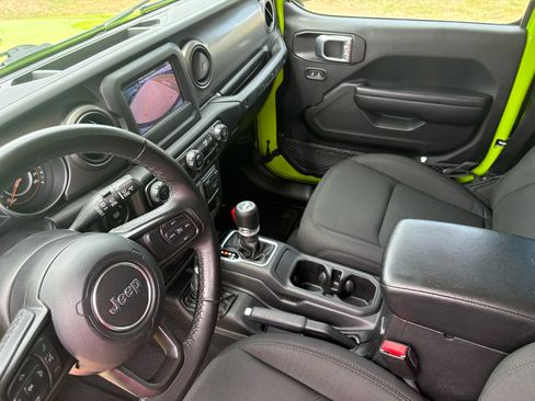 Used 2021 Jeep Wrangler Sport AWD/4WD image 17