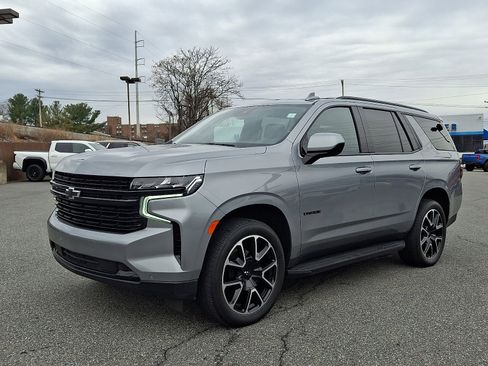 Used 2023 Chevrolet Tahoe RST image 3