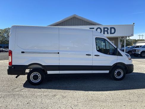New 2026 Ford Transit 250 148 Medium Roof image 3