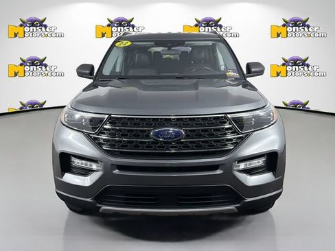 Used 2022 Ford Explorer XLT w/ Equipment Group 202A AWD/4WD image 2