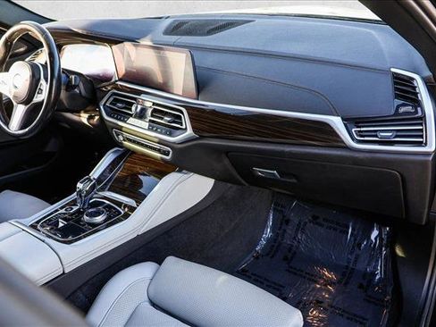 Used 2023 BMW X6 xDrive40i w/ M Sport Package image 28