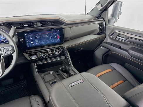 Used 2024 GMC Sierra 3500 AT4 w/ AT4 Premium Plus Package image 25
