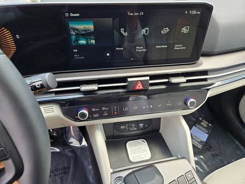 New 2026 Kia Sportage EX FWD image 9