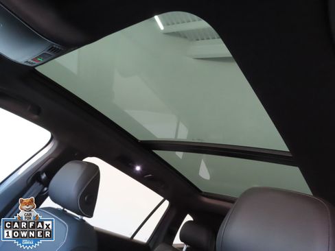 Used 2023 Volkswagen Tiguan SE R-Line image 22