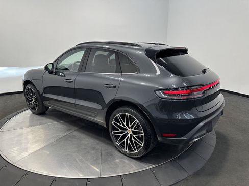Used 2026 Porsche Macan AWD/4WD image 3